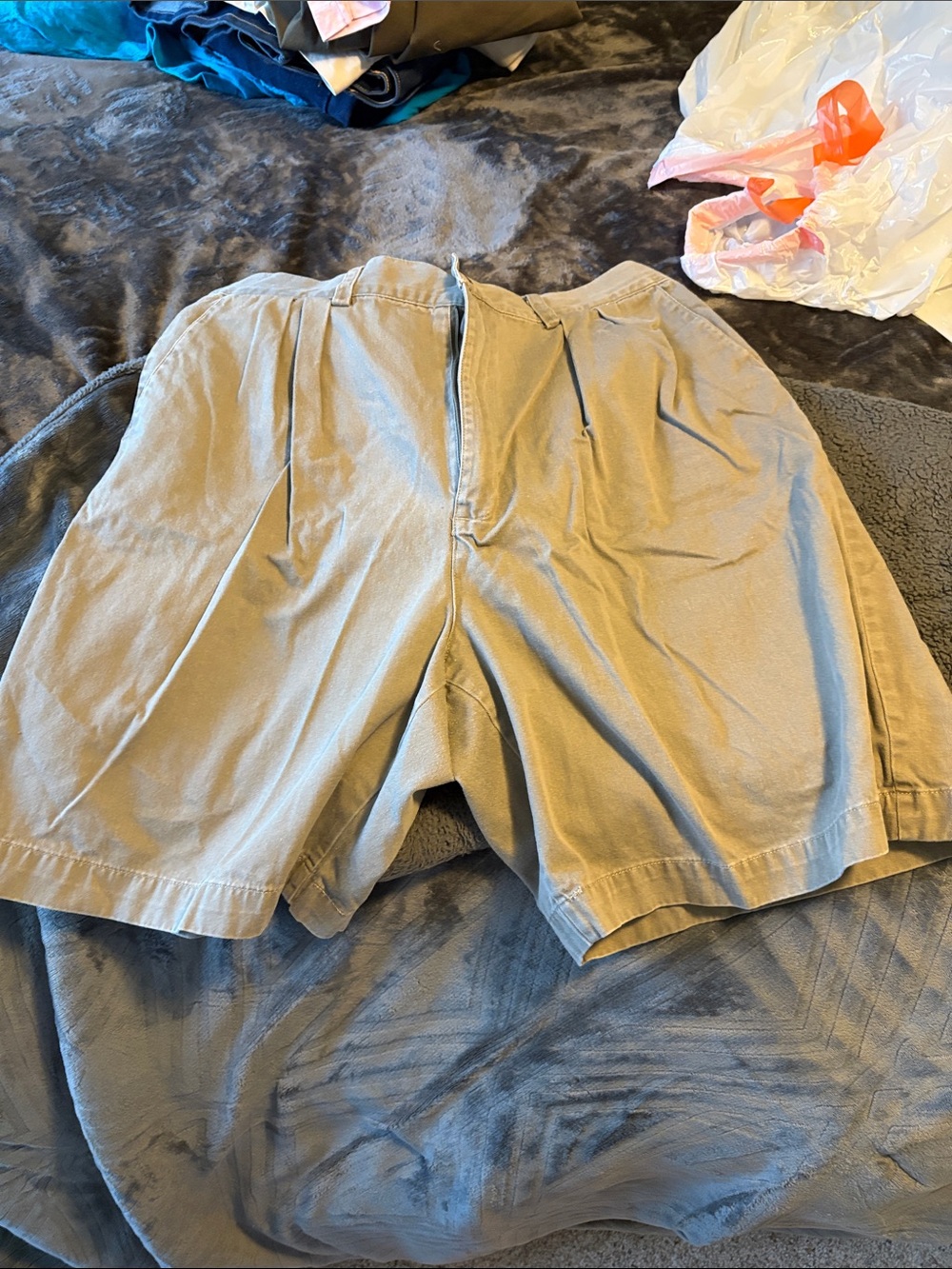 GAP Men's Flat Front Khaki Shorts - Light Tan